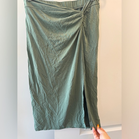 Never worn Vero Moda skirt - Picture 2 of 4